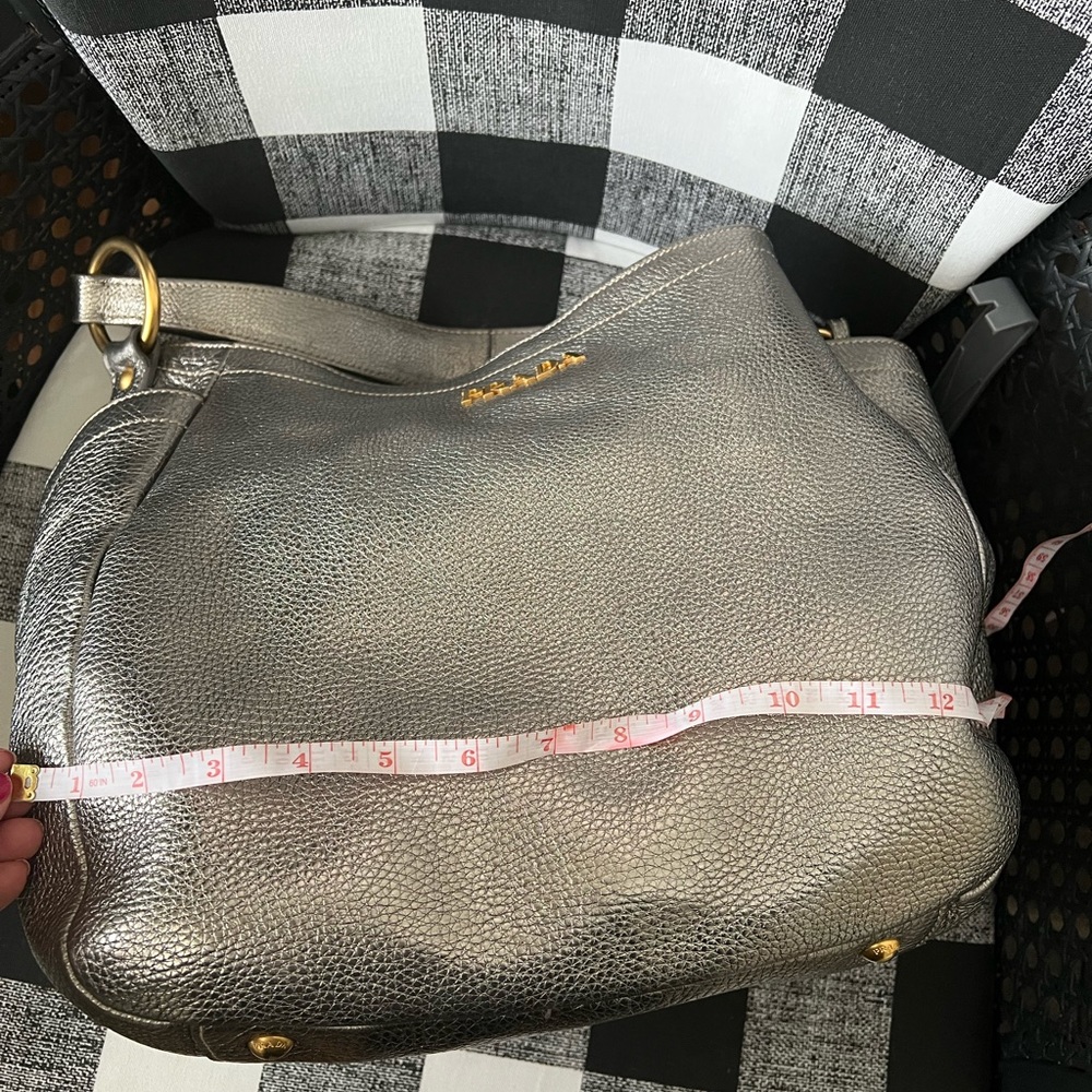 Authentic Prada - Picture 13 of 14